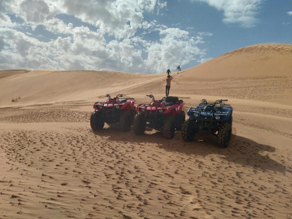 Tente de luxe Chigaga Desert Camp *